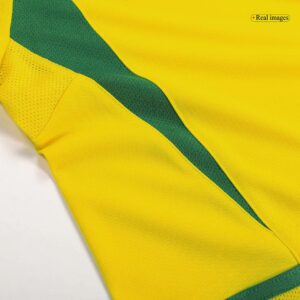 Retro Soccer Jersey RONALDO #9 Brazil Home 2002/03 - Image 7