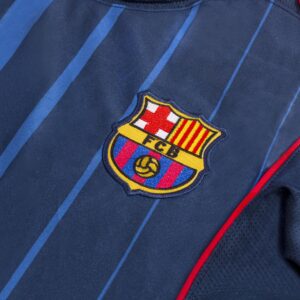 Retro Soccer Jersey Barcelona Away 2004/05 - Image 5