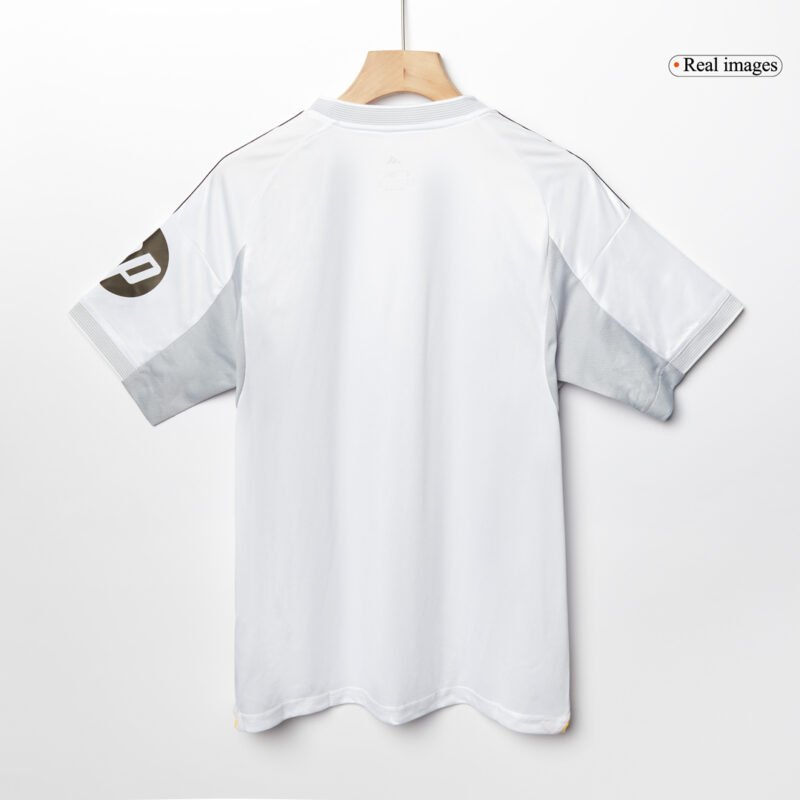 VINI JR. #7 Real Madrid Home Soccer Jersey 2025/26