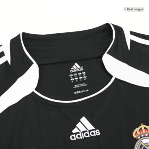 Retro Soccer Jersey Real Madrid Away Long Sleeve 2006/07 - Image 3