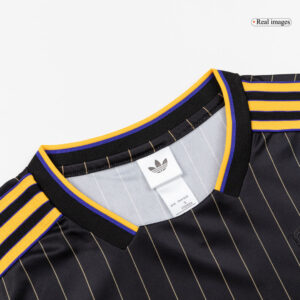 Manchester United Icon Soccer Jersey 2025/26 - Image 3