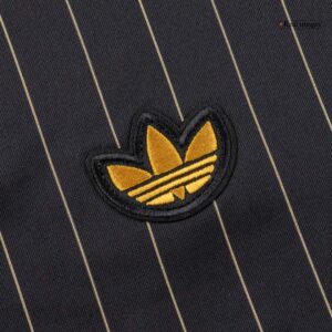 Manchester United Icon Soccer Jersey 2025/26 - Image 5